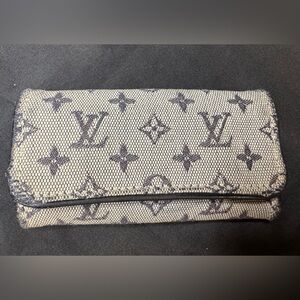 Louis Vuitton LV Navy Monogram Mini Lin Key Holder
